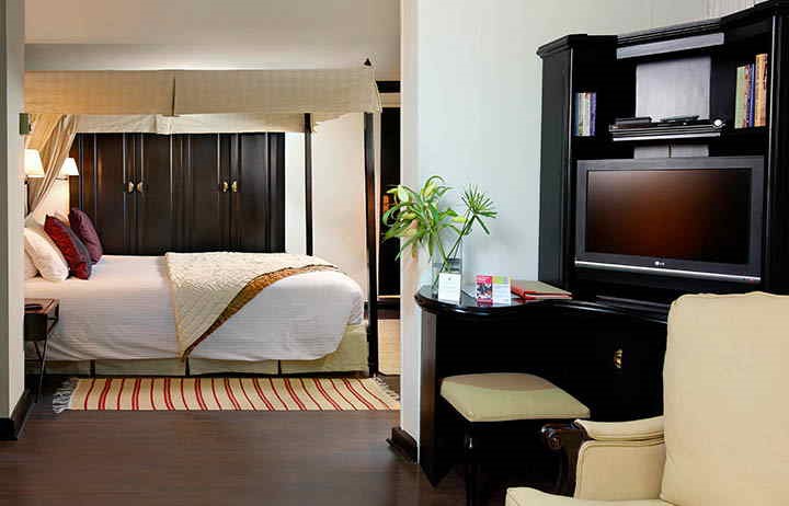 Sanctuary Sun Boat III Presidential Suites.jpg